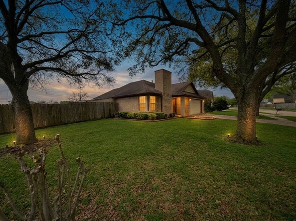 10503 SWAN GLEN Drive, Houston TX 77099