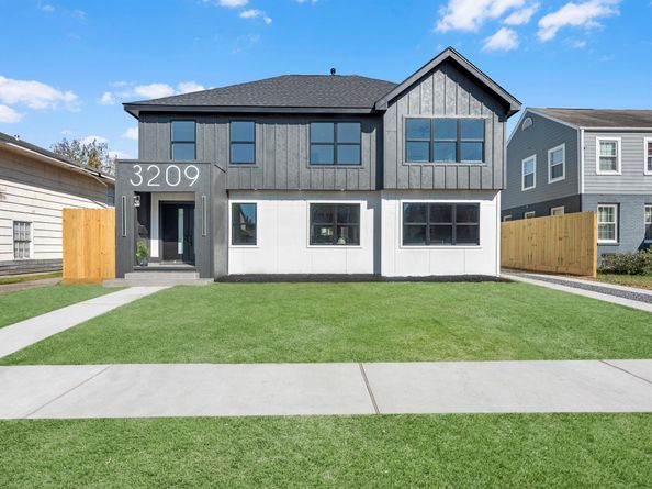 3209 Binz Street, Houston TX 77004