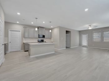 5725 Adamite Way
