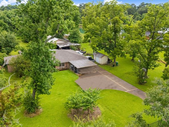 8406 E Mount Houston Road, Houston TX 77050