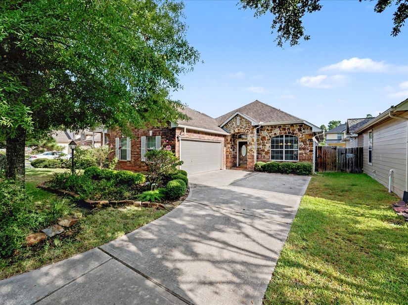 115 Zephyr Bend Place, The Woodlands TX 77381