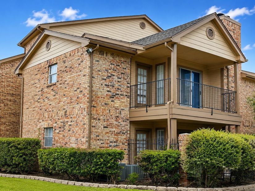 2121 Hepburn Street 810, Houston TX 77054