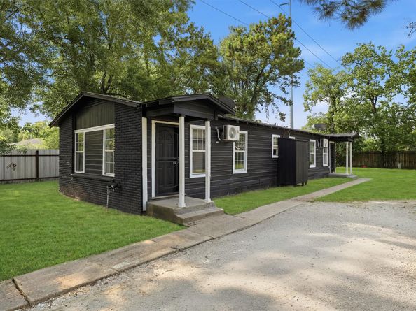 8038 Record Street, Houston TX 77028