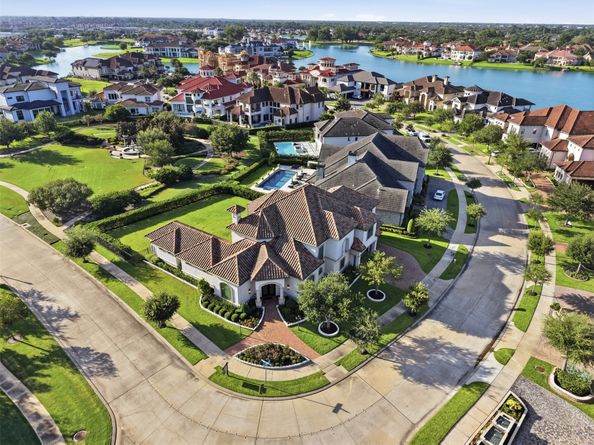 7 Haven Shore Lane, Sugar Land TX 77479