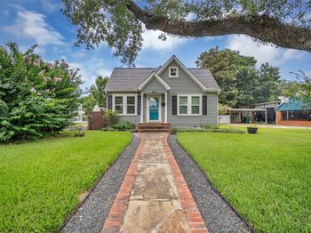 903 English Street