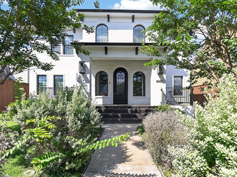 2425 Binz Street, Houston TX 77004