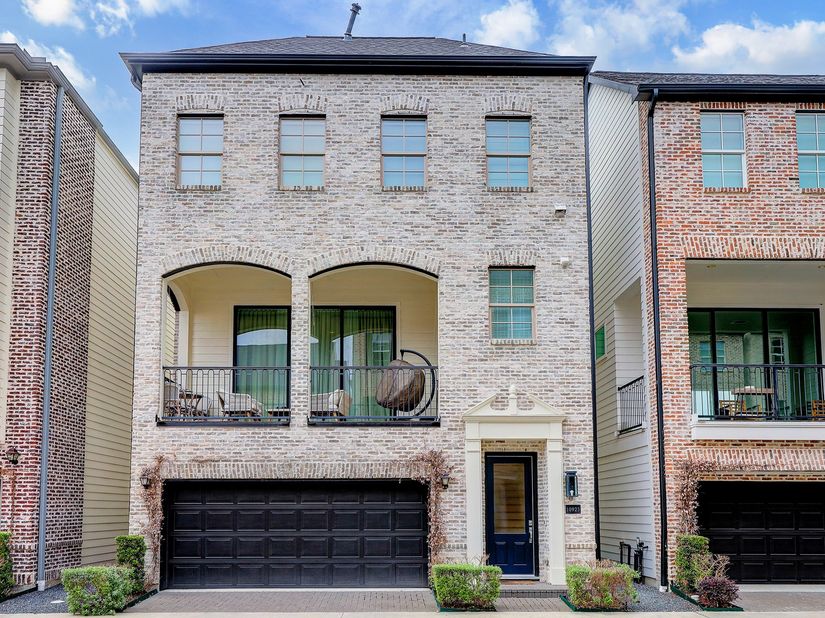 10923 Grove Tree Lane, Houston TX 77043