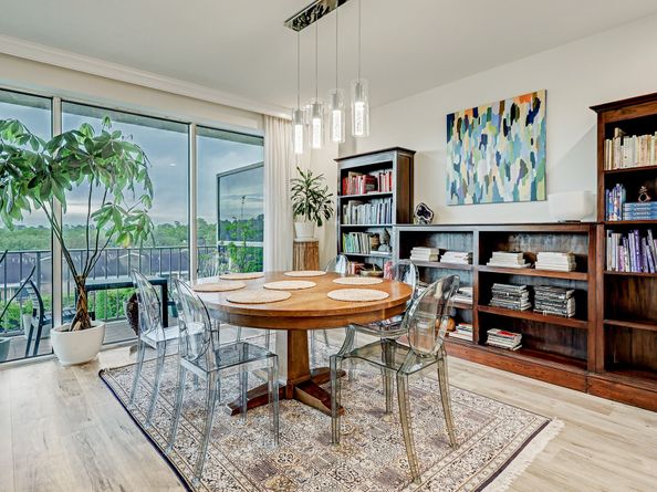 2200 Willowick Road 4E, Houston TX 77027