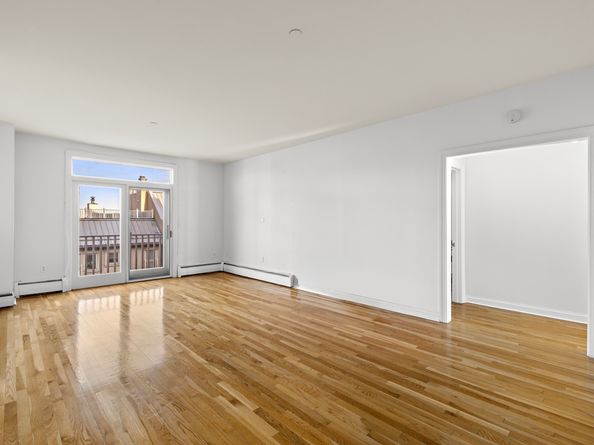 206 Shearwater Ct West 65, Jersey City NJ 07305