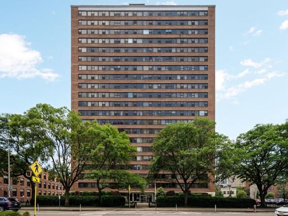 135 Montgomery St 6D, Jersey City NJ 07302