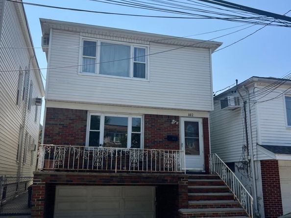 102 West 48th St, Bayonne NJ 07002