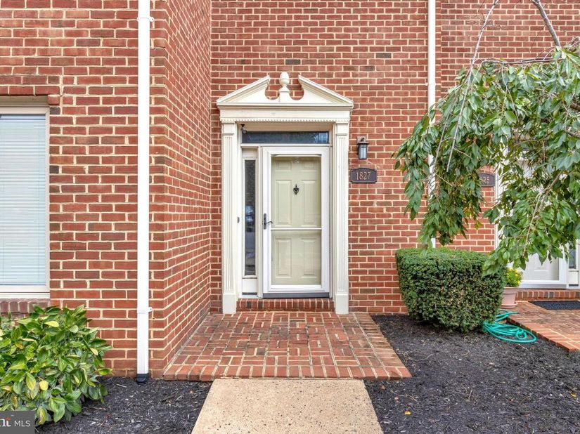 1827 N Uhle Street 1, Arlington VA 22201