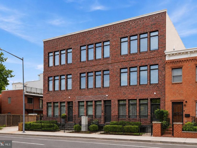 1110 6TH Street NE 2, Washington DC 20002