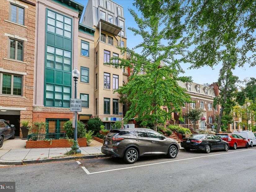 1819 Belmont Road NW 4, Washington DC 20009