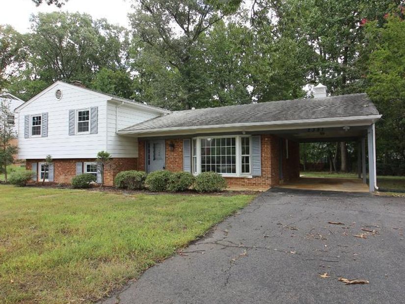 2391 Cedar Lane, Vienna VA 22180