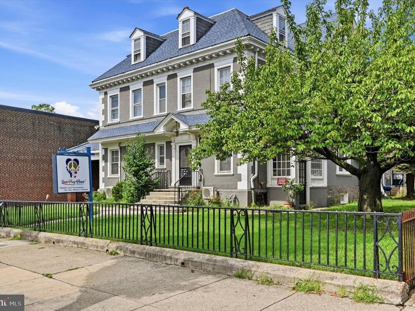 6948 Torresdale, Philadelphia PA 19135