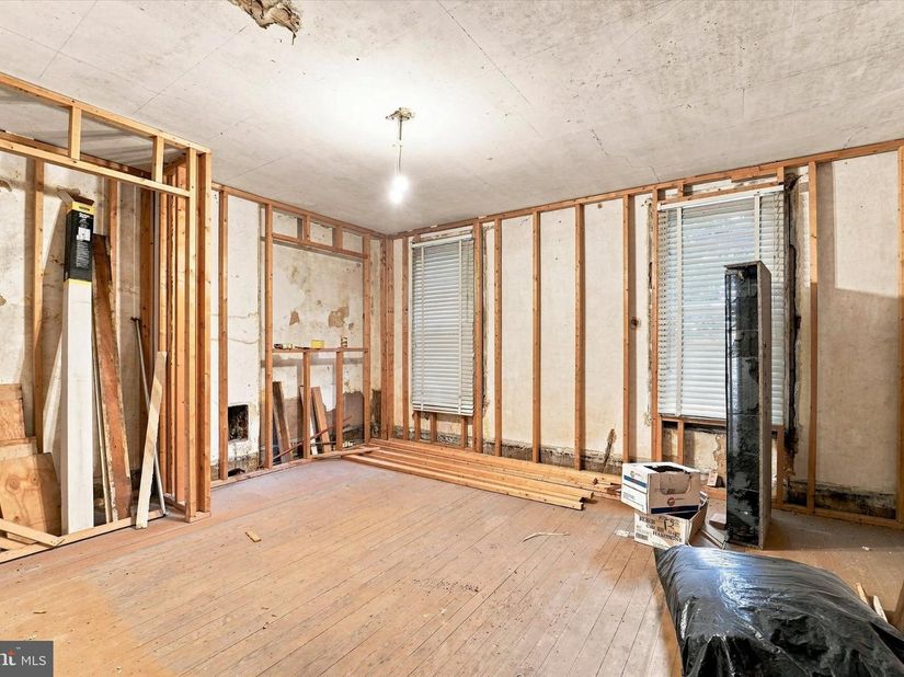 3401 Powers Street, Philadelphia PA 19129