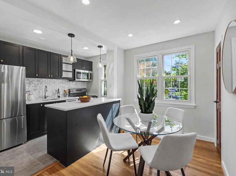 3203 Commonwealth Avenue C, Alexandria VA 22305