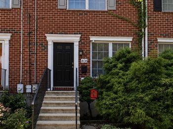 406 Brown Street