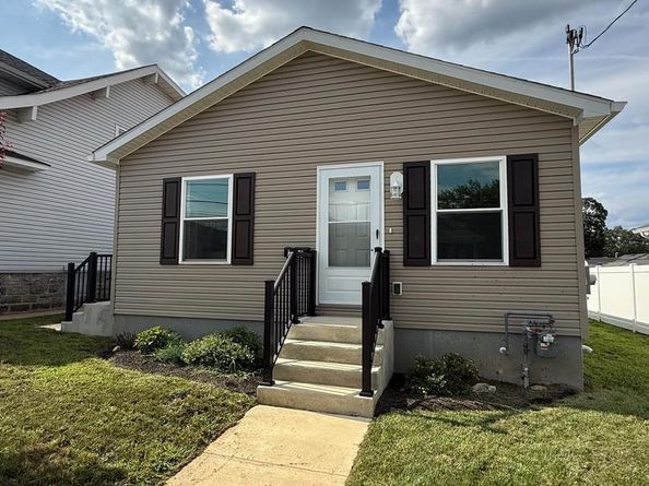 2329 E Macdade Boulevard, Folsom PA 19033