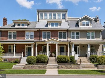 5233 Connecticut Avenue NW
