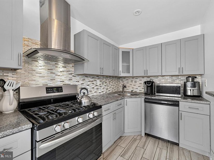 8318 Thouron Avenue, Philadelphia PA 19150