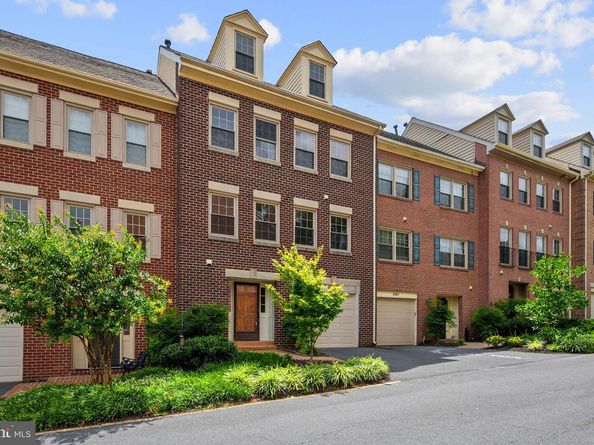 5105 Skyline Village Court 8, Alexandria VA 22302