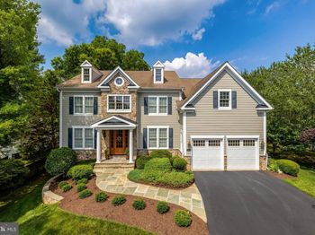 513 John Marshall Drive NE