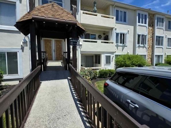 77 Bonnie Gellman Court D77, Philadelphia PA 19114