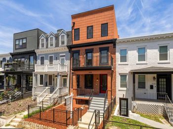 1128 Morse Street NE