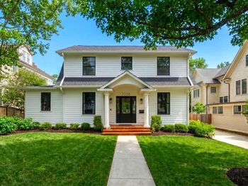 7208 Ridgewood Avenue