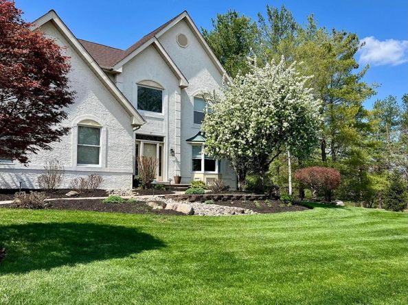 27 Arabian Way, Holland PA 18966