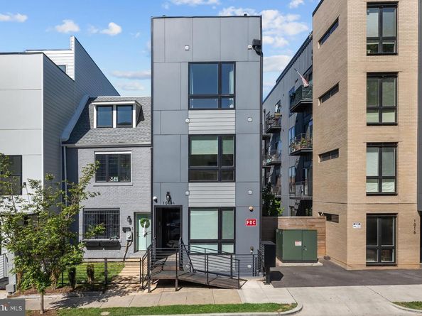 1014 1/2 17TH Place NE 4, Washington DC 20002