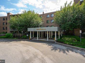 1655 Oakwood Drive