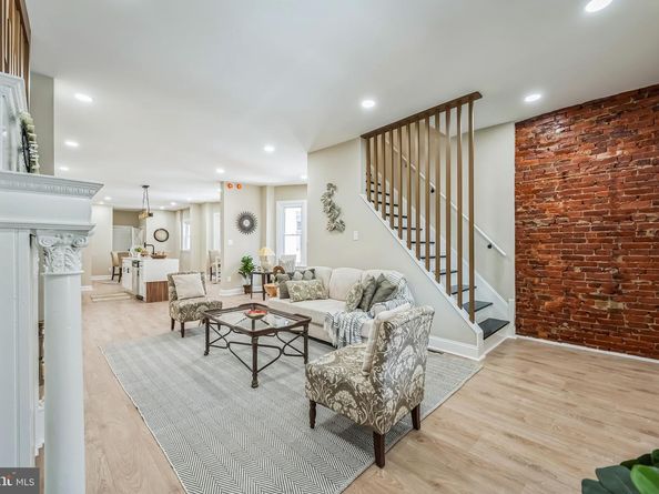 1220 S 52nd Street, Philadelphia PA 19143