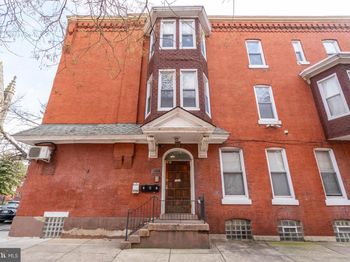 1814 W Diamond Street