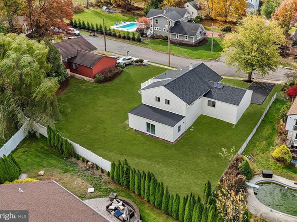 100 E Endfield Road, Feasterville Trevose PA 19053