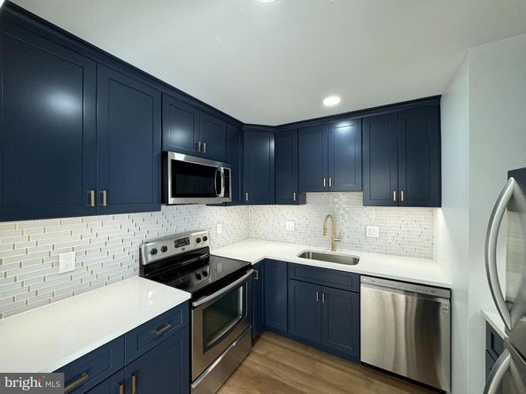 6135 Edsall Road N, Alexandria VA 22304