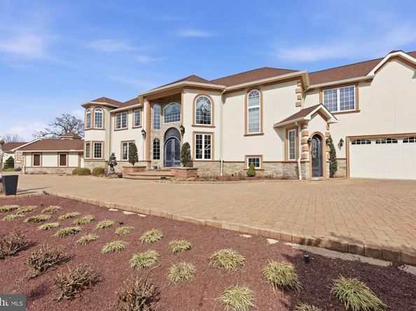 1066 Washington Crossing Rd, Newtown PA 18940