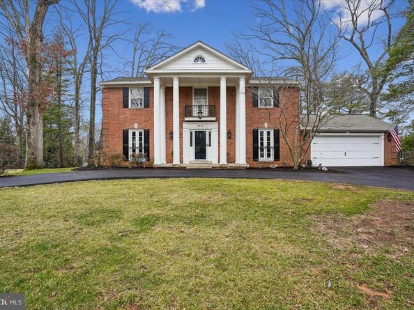 8812 Maxwell Drive, Potomac MD 20854