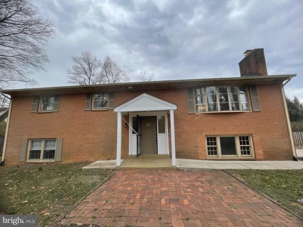 913 N Harrison Street, Arlington VA 22205