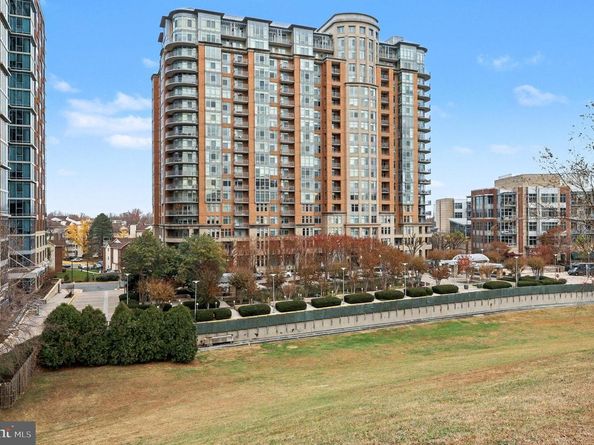 8220 Crestwood Heights Drive 807, Mclean VA 22102