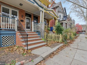 812 S Saint Bernard Street