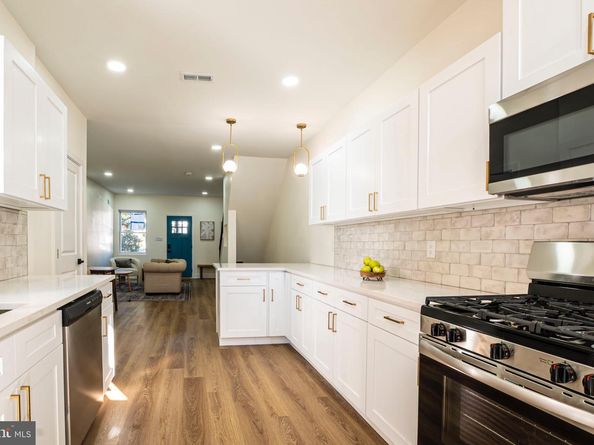 7230 Briar Road, Philadelphia PA 19138