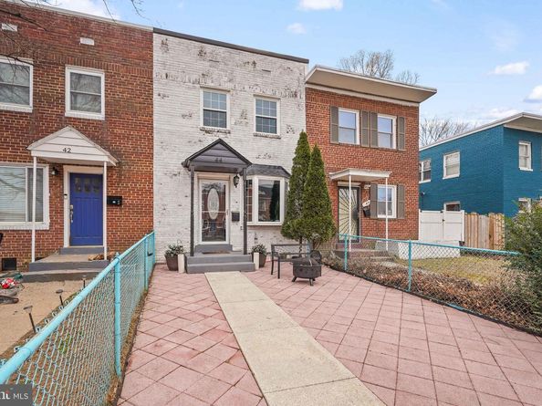 44 Dale Street, Alexandria VA 22305