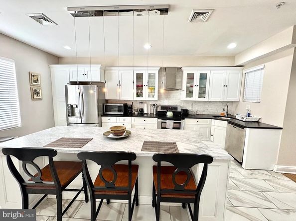 1146 S 6TH Street, Philadelphia PA 19147