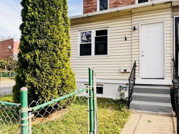 1143 Chestnut Street, Darby PA 19023