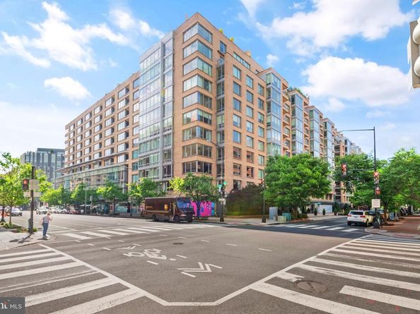 1155 23rd Street NW PH3L, Washington DC 20037