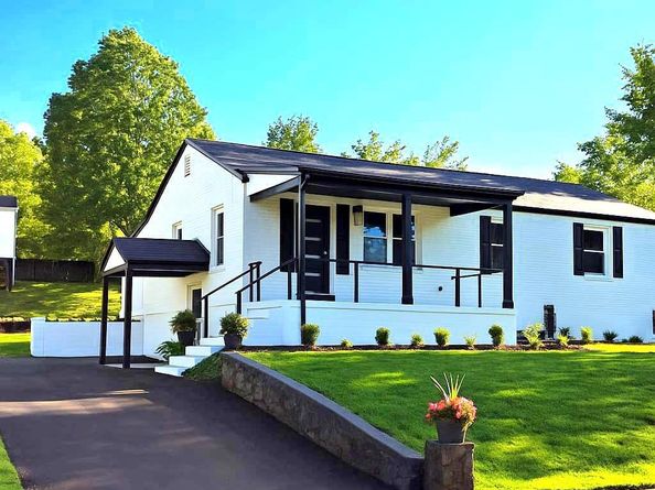 6065 Munson Hill Road, Falls Church VA 22044