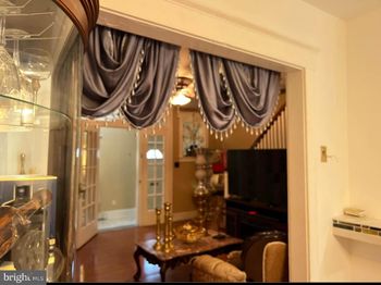 403 W Annsbury Street